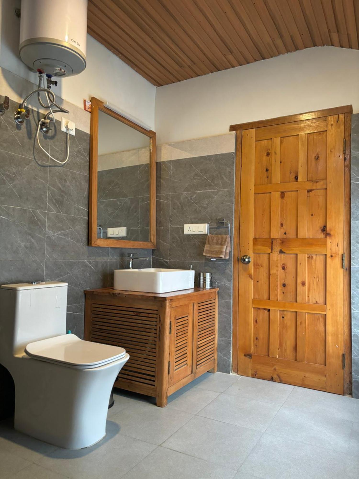 Toshim Homestay Sangla Luaran gambar