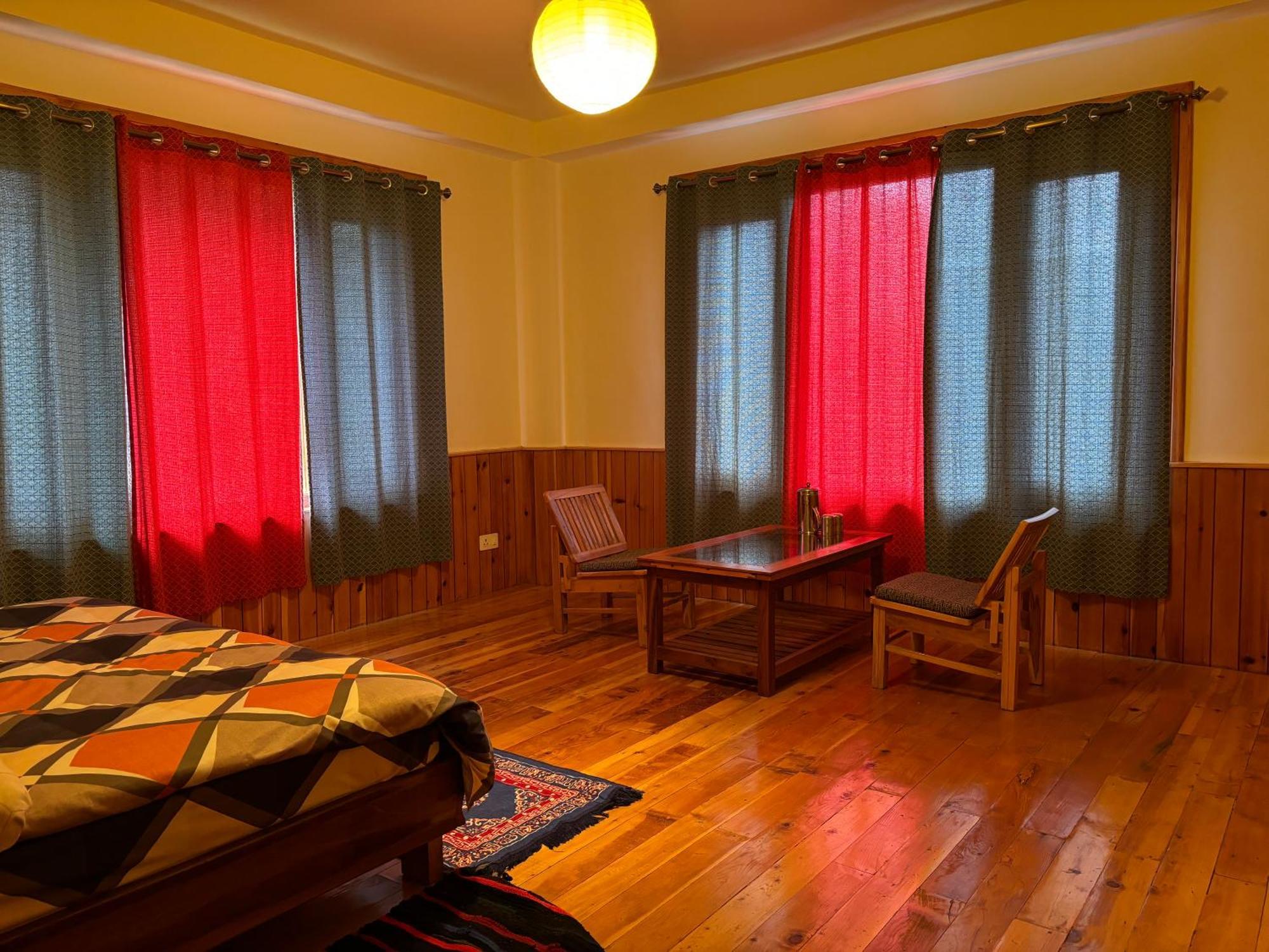 Toshim Homestay Sangla Luaran gambar