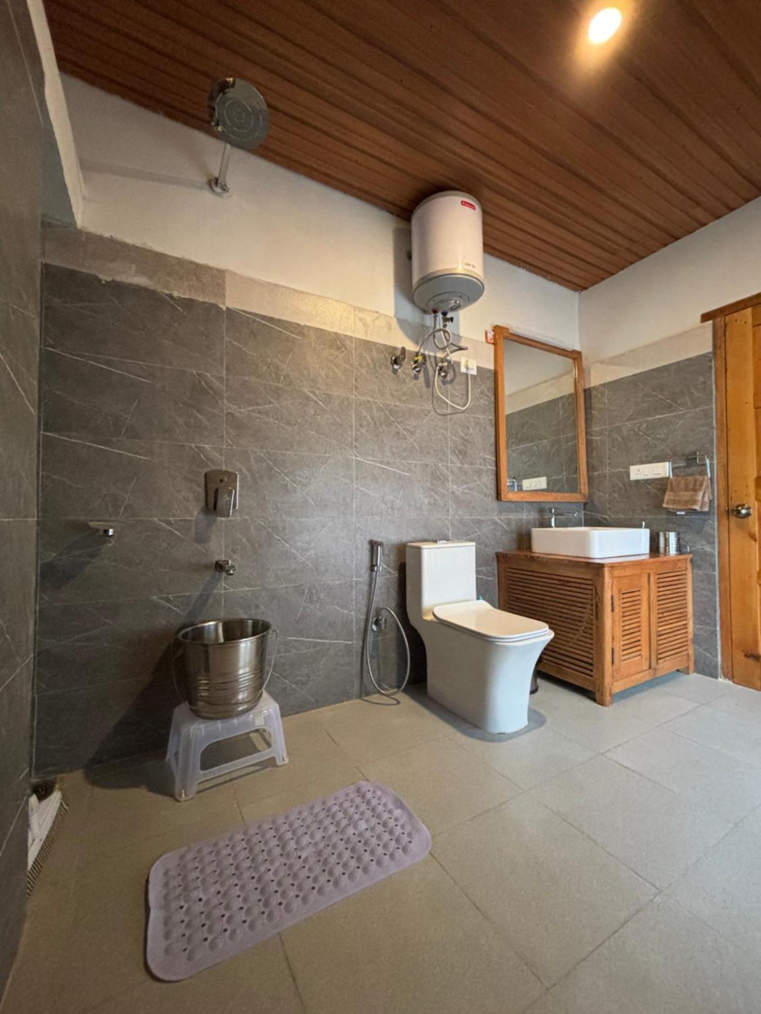 Toshim Homestay Sangla Luaran gambar