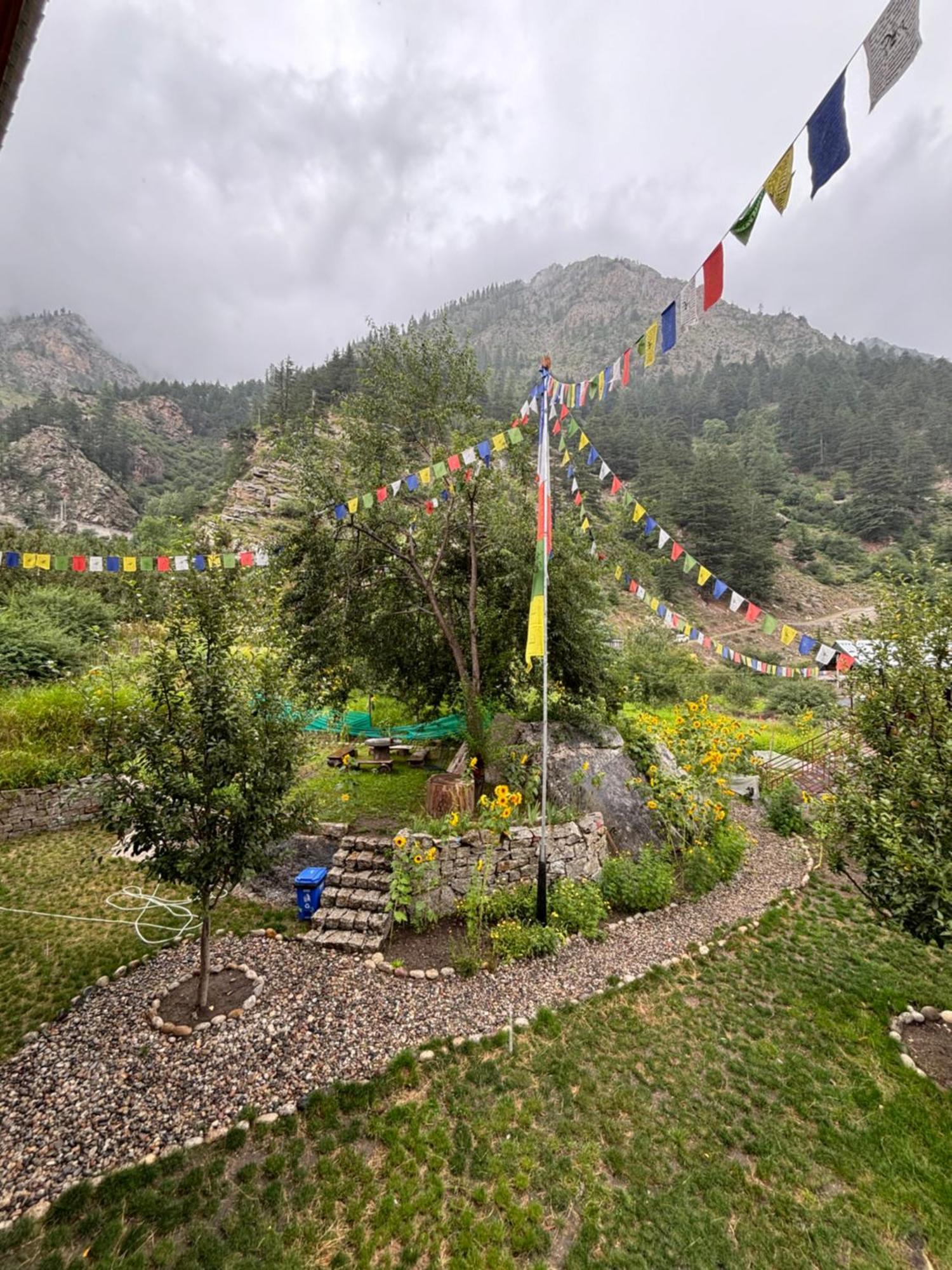 Toshim Homestay Sangla Luaran gambar